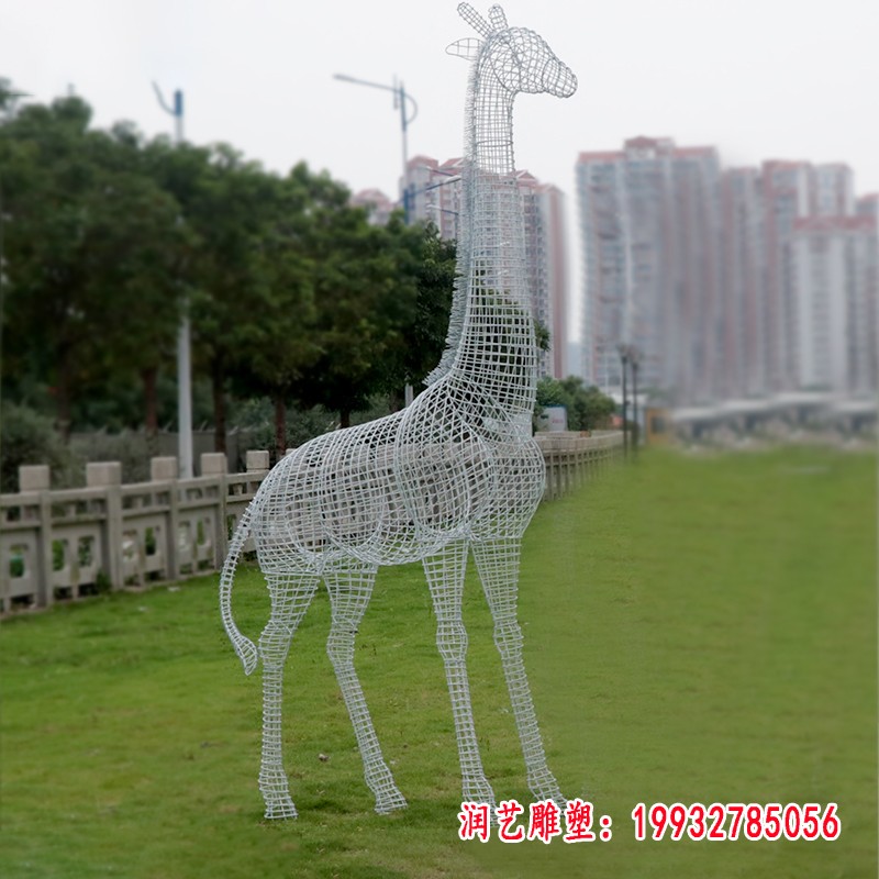不锈钢镂空长颈鹿雕塑 (1)