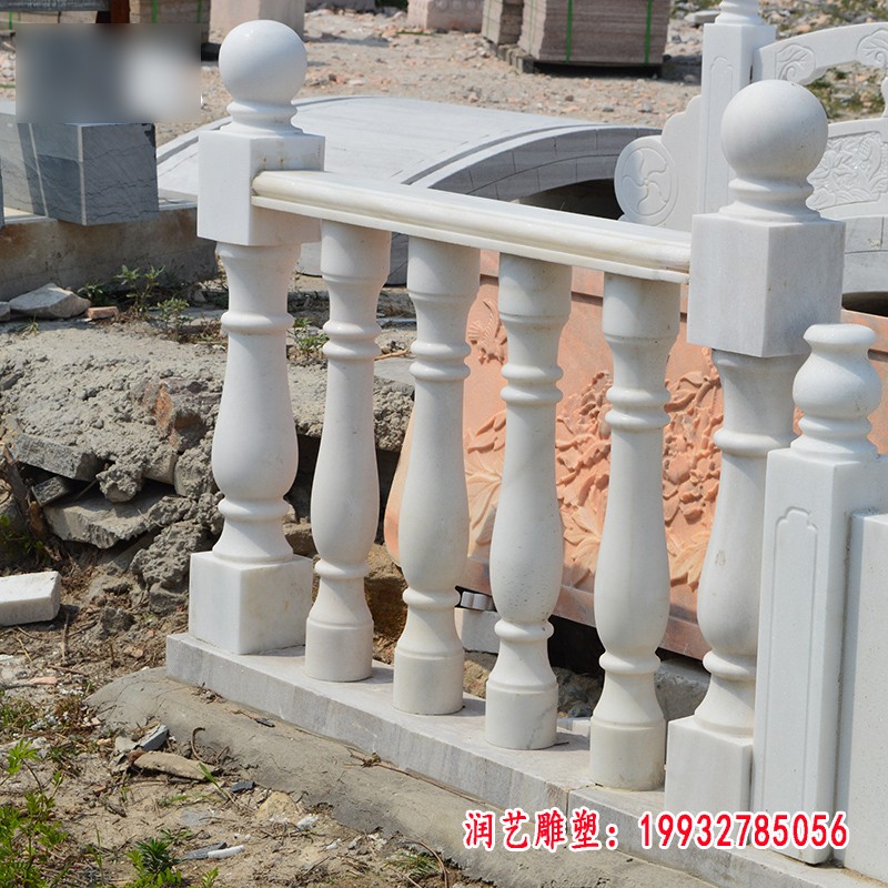 汉白玉栏杆，石栏杆