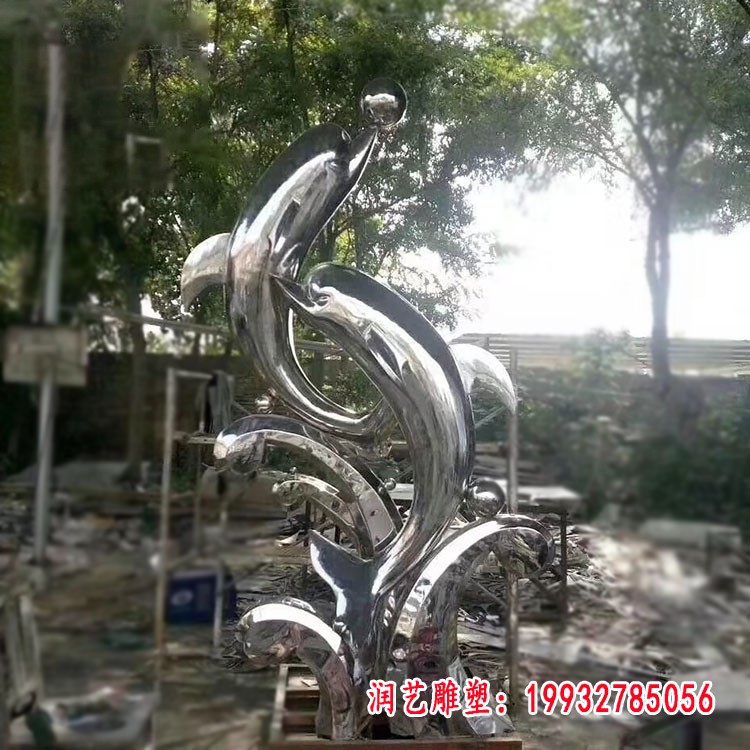 不锈钢海豚顶球雕塑