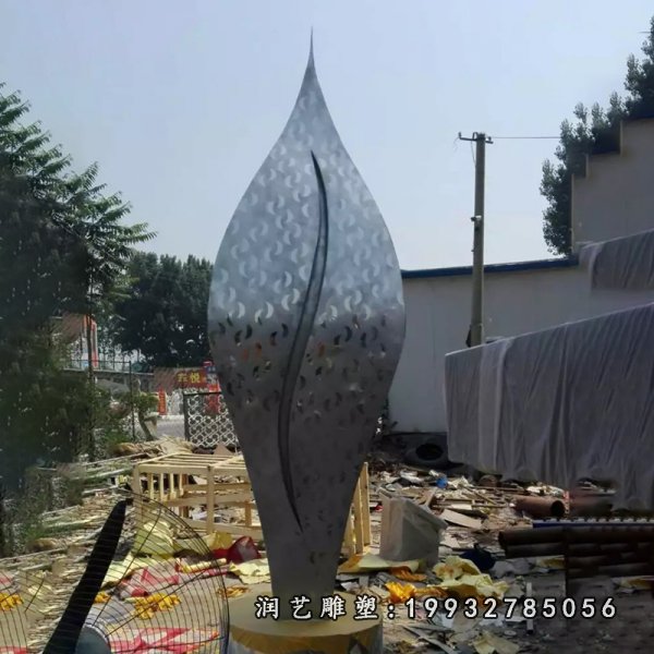 不锈钢花苞雕塑