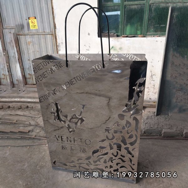 不锈钢购物袋雕塑  (1)