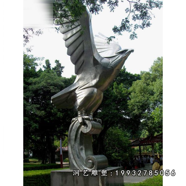 不锈钢鹰雕塑 (1)