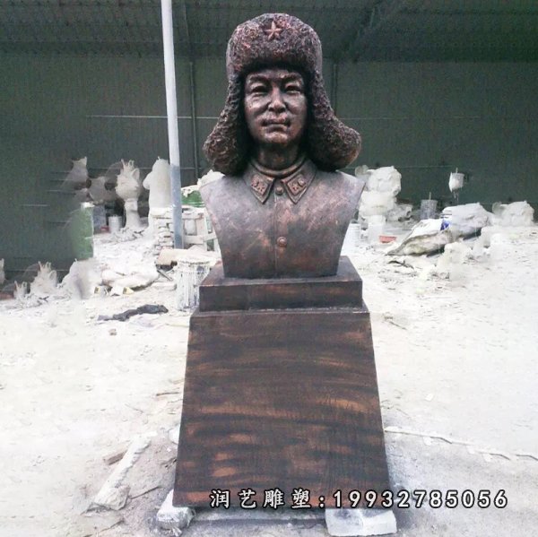 雷锋铜雕，广场伟人铜雕