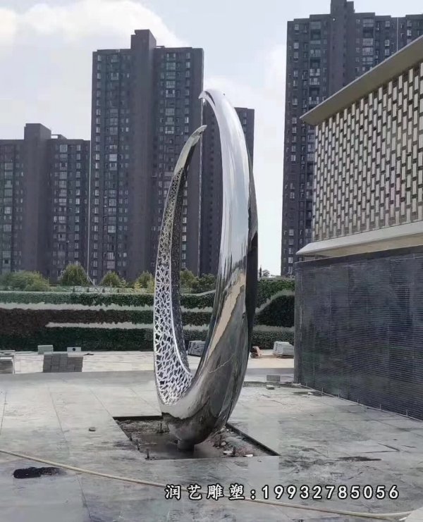 不锈钢月亮雕塑 (67)