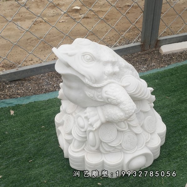 汉白玉招财金蟾石雕