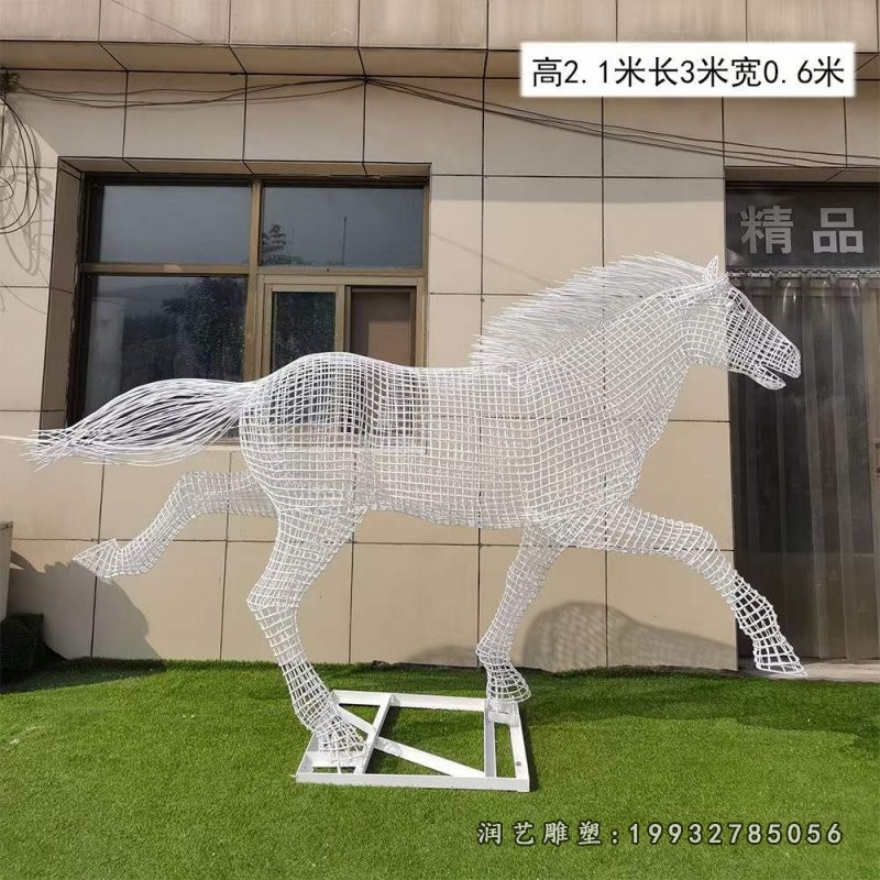 不锈钢马雕塑