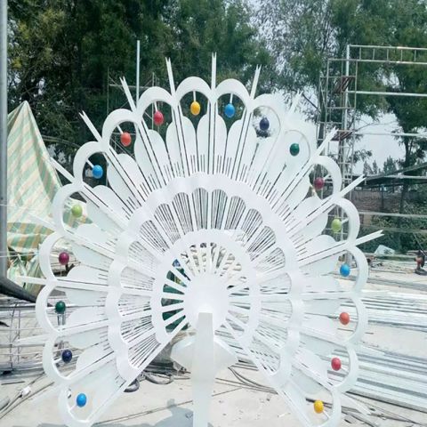 不锈钢孔雀雕塑