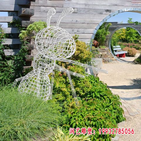 不锈钢蚂蚁镂空雕塑