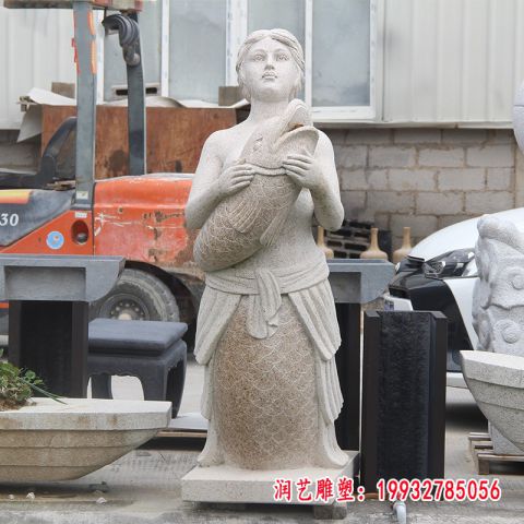 公园美人鱼石雕