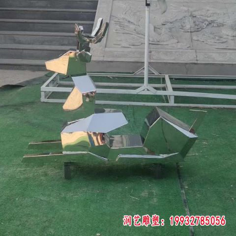 不锈钢几何抽象鹿雕塑