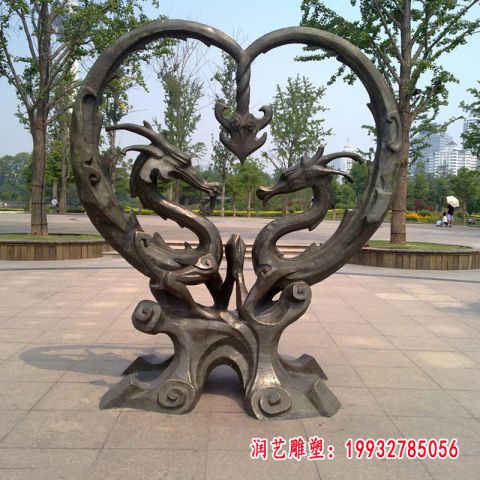 铜雕龙