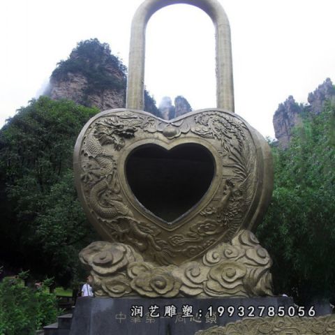 同心锁景观铜雕