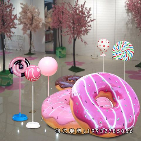 公园玻璃钢甜甜圈雕塑