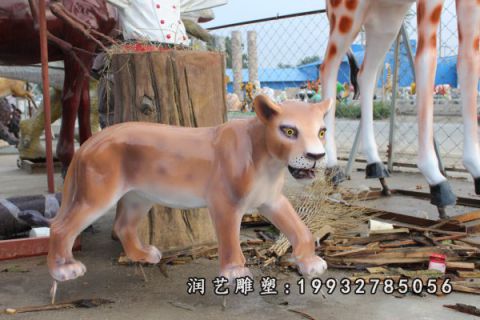 公园玻璃钢狮子雕塑