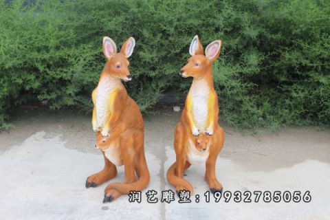 城市玻璃钢袋鼠雕塑