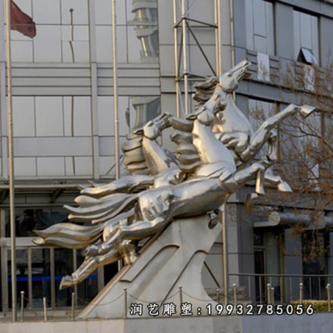企业不锈钢马雕塑