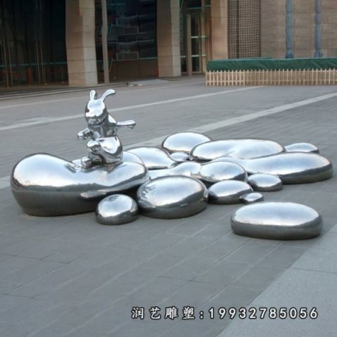 广场不锈钢兔子雕塑