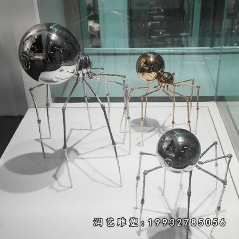 酒店不锈钢蜘蛛雕塑