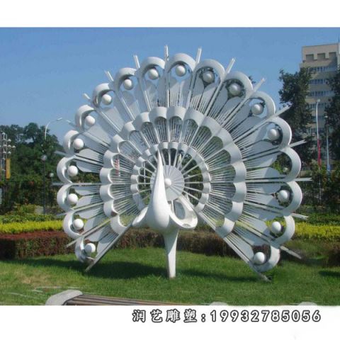 草坪不锈钢孔雀雕塑