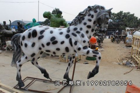 企业玻璃钢马雕塑