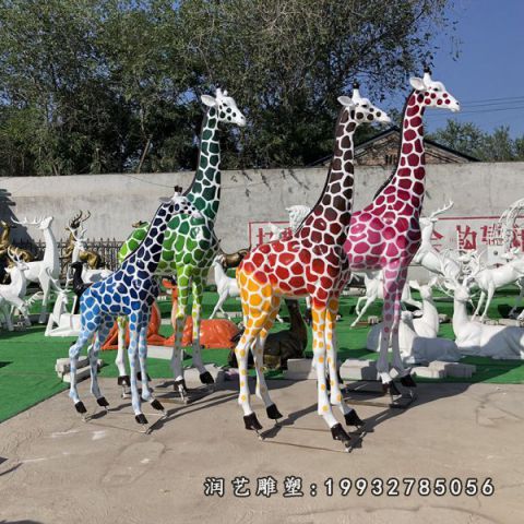 园林玻璃钢长颈鹿雕塑