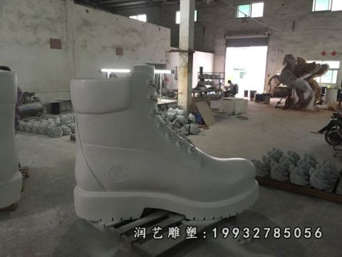 广场玻璃钢鞋雕塑