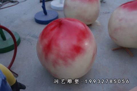 小区玻璃钢桃雕塑