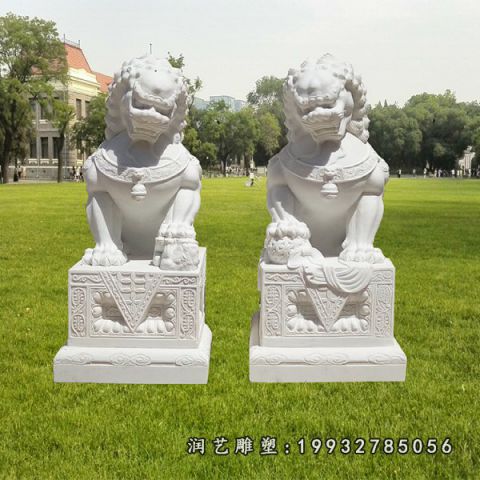 草坪狮子动物石雕