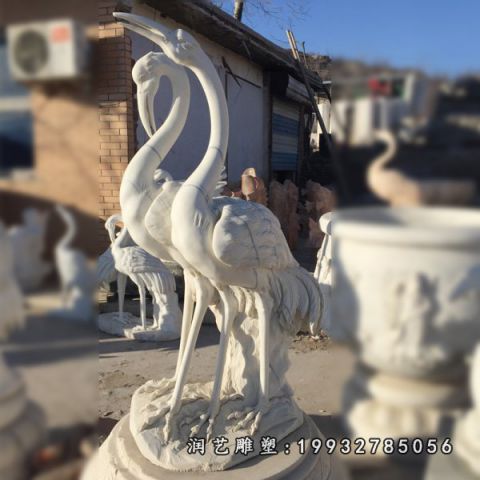 小区仙鹤动物石雕