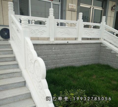 城市石栏板雕塑