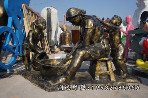 小区孝顺人物铜雕