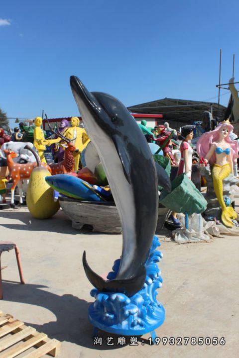 街道玻璃钢海豚雕塑