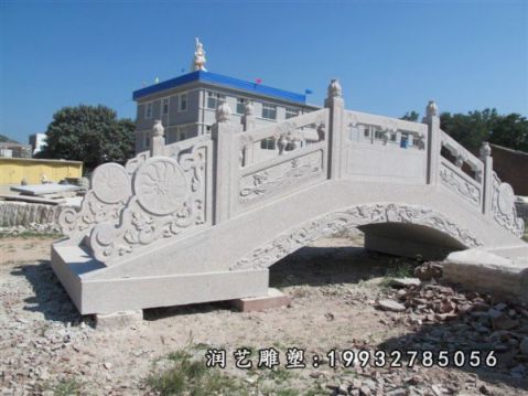公园石拱桥景观雕塑