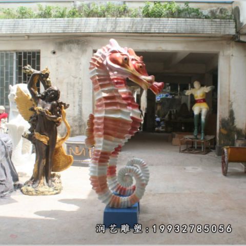小区玻璃钢海马雕塑