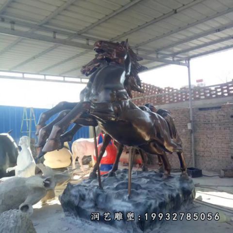 马广场动物铜雕
