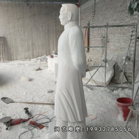 广场陶行知人物石雕