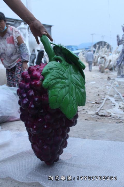 广场玻璃钢葡萄景观雕塑