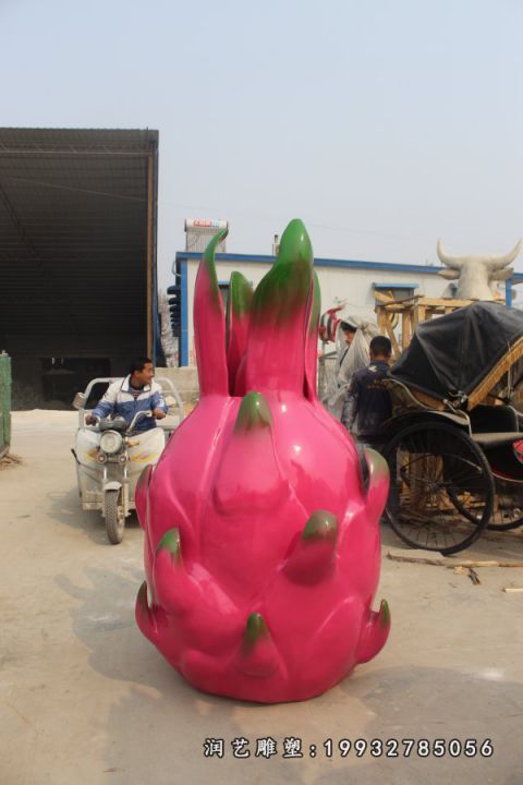 街道玻璃钢火龙果景观雕塑
