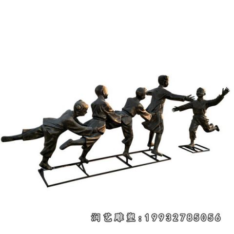 老鹰捉小鸡人物铜雕