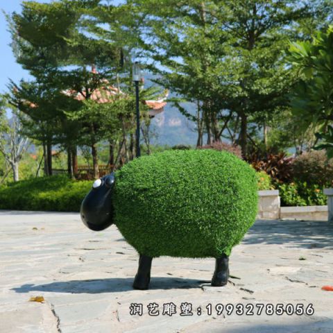 小区玻璃钢小羊肖恩雕塑