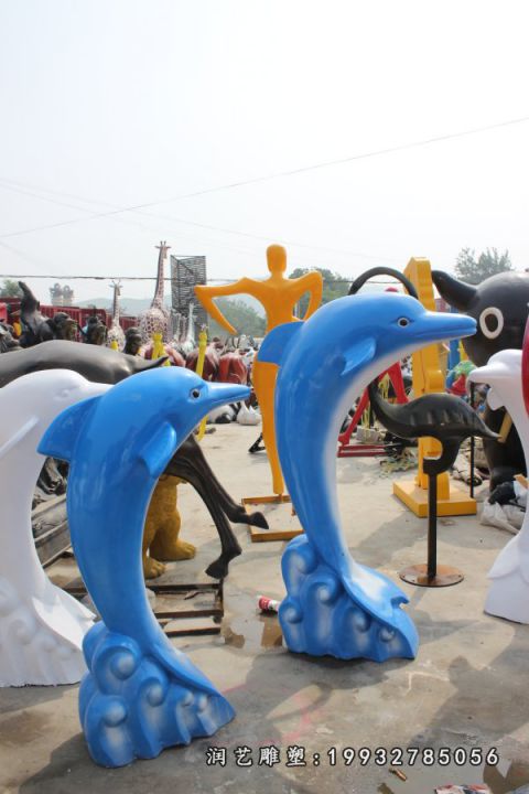 小区玻璃钢海豚雕塑