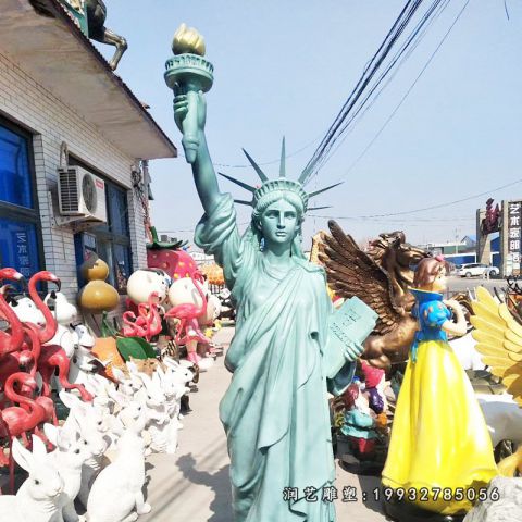 酒店玻璃钢自由女神雕塑