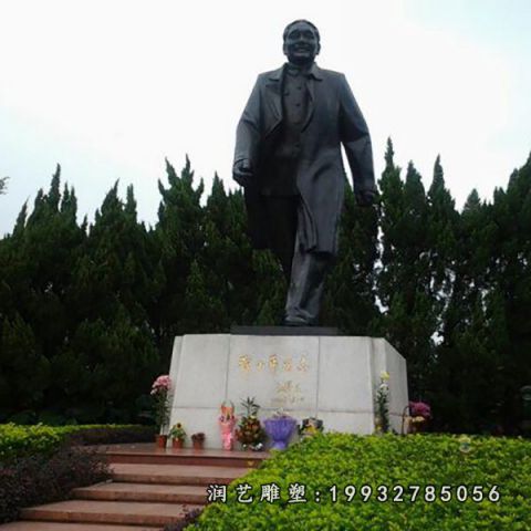 景区邓小平人物铜雕
