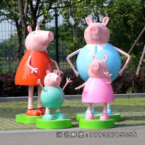 小区玻璃钢小猪佩奇雕塑