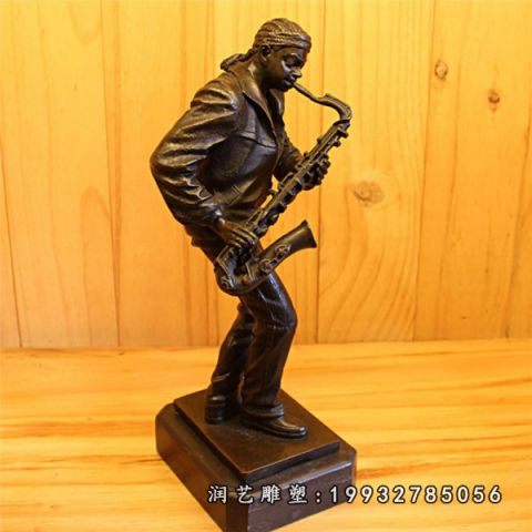 园林演奏人物铜雕