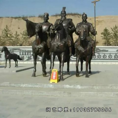城市人物骑马铜雕