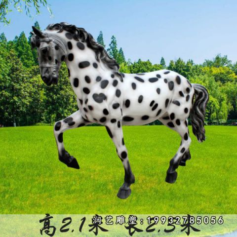 商场玻璃钢马雕塑