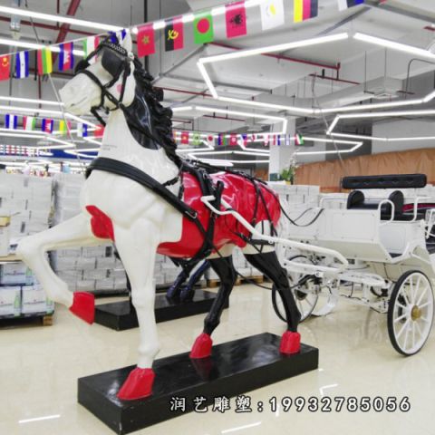 街道玻璃钢马车景观雕塑
