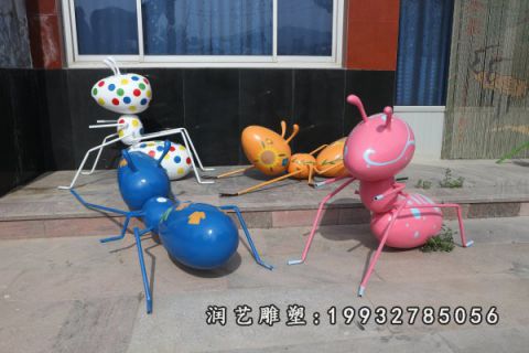 小区玻璃钢蚂蚁雕塑
