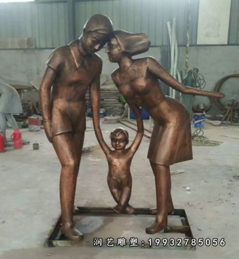 景区一家人人物铜雕